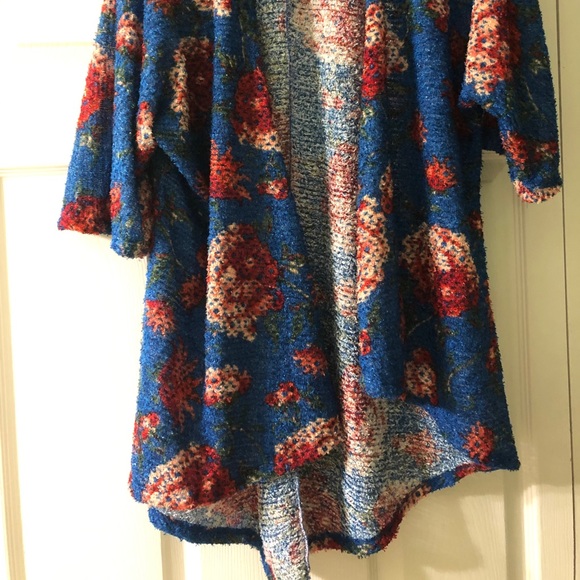 Lularoe Blue Sweater Kimono Cover Up Top - Picture 3 of 9